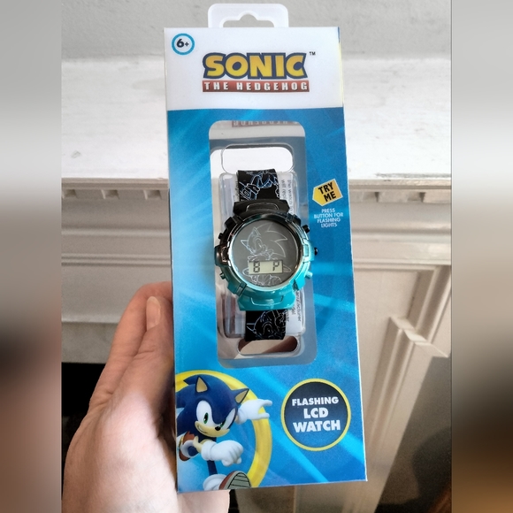 NWT Sonic the Hedgehog 🦔 watch - Picture 1 of 5